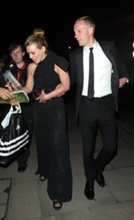 Billie Piper feet photo thumbnail