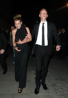 Billie Piper feet photo thumbnail