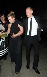 Billie Piper feet photo thumbnail