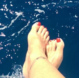 Billur Kalkavan feet photo 6