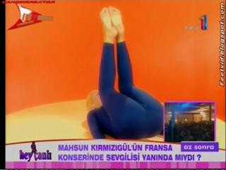 Billur Kalkavan feet photo 11