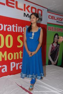 Bindhu Madhavi feet photo 3