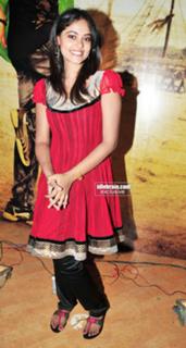 Bindhu Madhavi feet photo 17