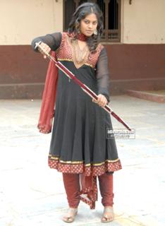 Bindhu Madhavi feet photo 19