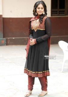 Bindhu Madhavi feet photo 5
