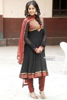 Bindhu Madhavi feet photo 2