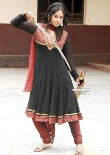 Bindhu Madhavi feet photo 5