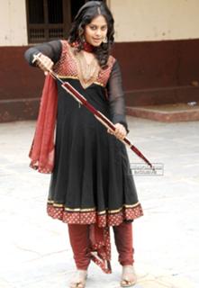 Bindhu Madhavi feet photo 3