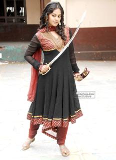 Bindhu Madhavi feet photo 19