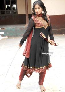 Bindhu Madhavi feet photo 16