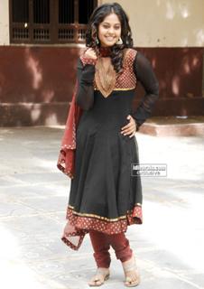 Bindhu Madhavi feet photo 14