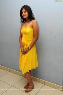Bindhu Madhavi feet photo 14