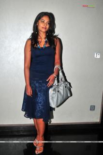 Bindhu Madhavi feet photo 12