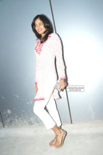 Bindhu Madhavi feet photo 12