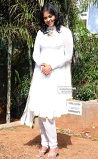 Bindhu Madhavi feet photo 16