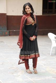 Bindhu Madhavi feet photo 8