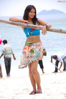 Bindhu Madhavi feet photo 7