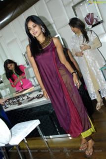 Bindhu Madhavi feet photo 16