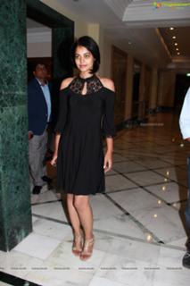 Bindhu Madhavi feet photo 4