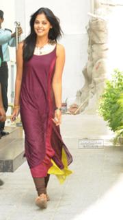Bindhu Madhavi feet photo 1