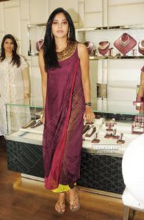 Bindhu Madhavi feet photo 12