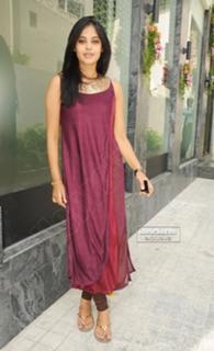 Bindhu Madhavi feet photo 6