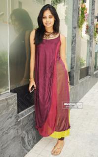 Bindhu Madhavi feet photo 4