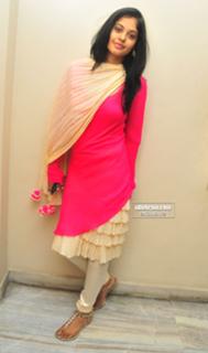 Bindhu Madhavi feet photo 1
