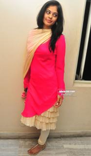 Bindhu Madhavi feet photo 19