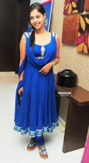 Bindhu Madhavi feet photo 7