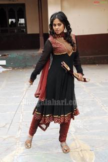 Bindhu Madhavi feet photo 16