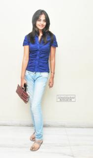 Bindhu Madhavi feet photo 13