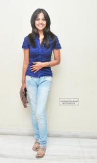 Bindhu Madhavi feet photo 9