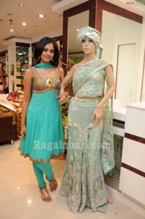 Bindhu Madhavi feet photo 8