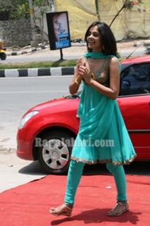 Bindhu Madhavi feet photo 20