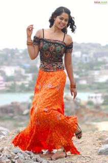 Bindhu Madhavi feet photo 2