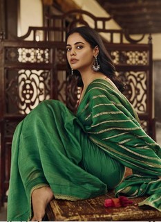 Bindhu Madhavi feet photo 10