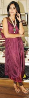 Bindhu Madhavi feet photo 7