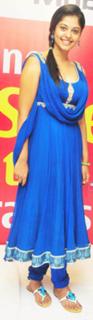 Bindhu Madhavi feet photo 6