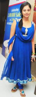 Bindhu Madhavi feet photo 3