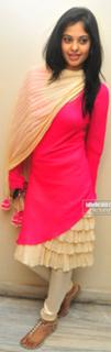 Bindhu Madhavi feet photo 17