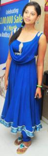 Bindhu Madhavi feet photo 13