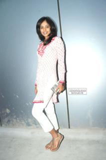 Bindhu Madhavi feet photo 7