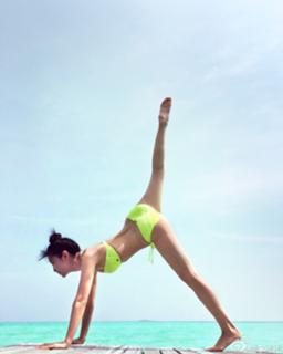 Bingbing Li feet photo thumbnail