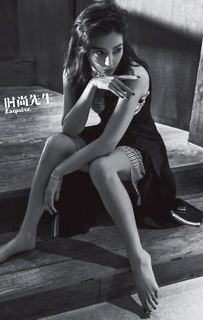 Bingbing Li feet photo thumbnail