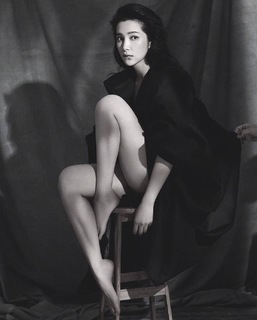 Bingbing Li feet photo thumbnail