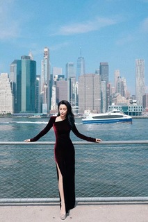 Bingbing Li feet photo thumbnail