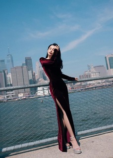 Bingbing Li feet photo thumbnail