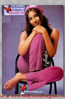 Bipasha Basu feet photo thumbnail