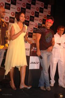 Bipasha Basu feet photo thumbnail